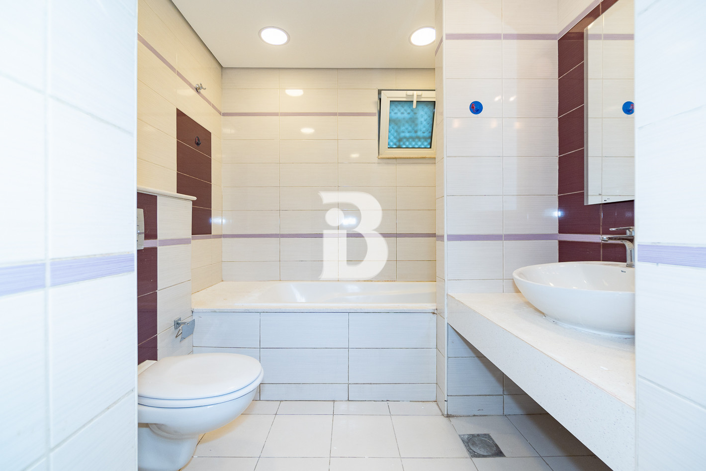 5.8% ROI | Internal | Corner | Vastu 14