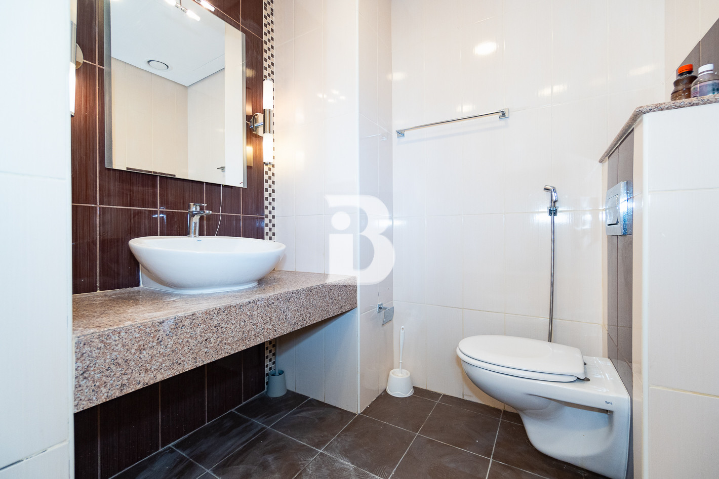 5.8% ROI | Internal | Corner | Vastu 18