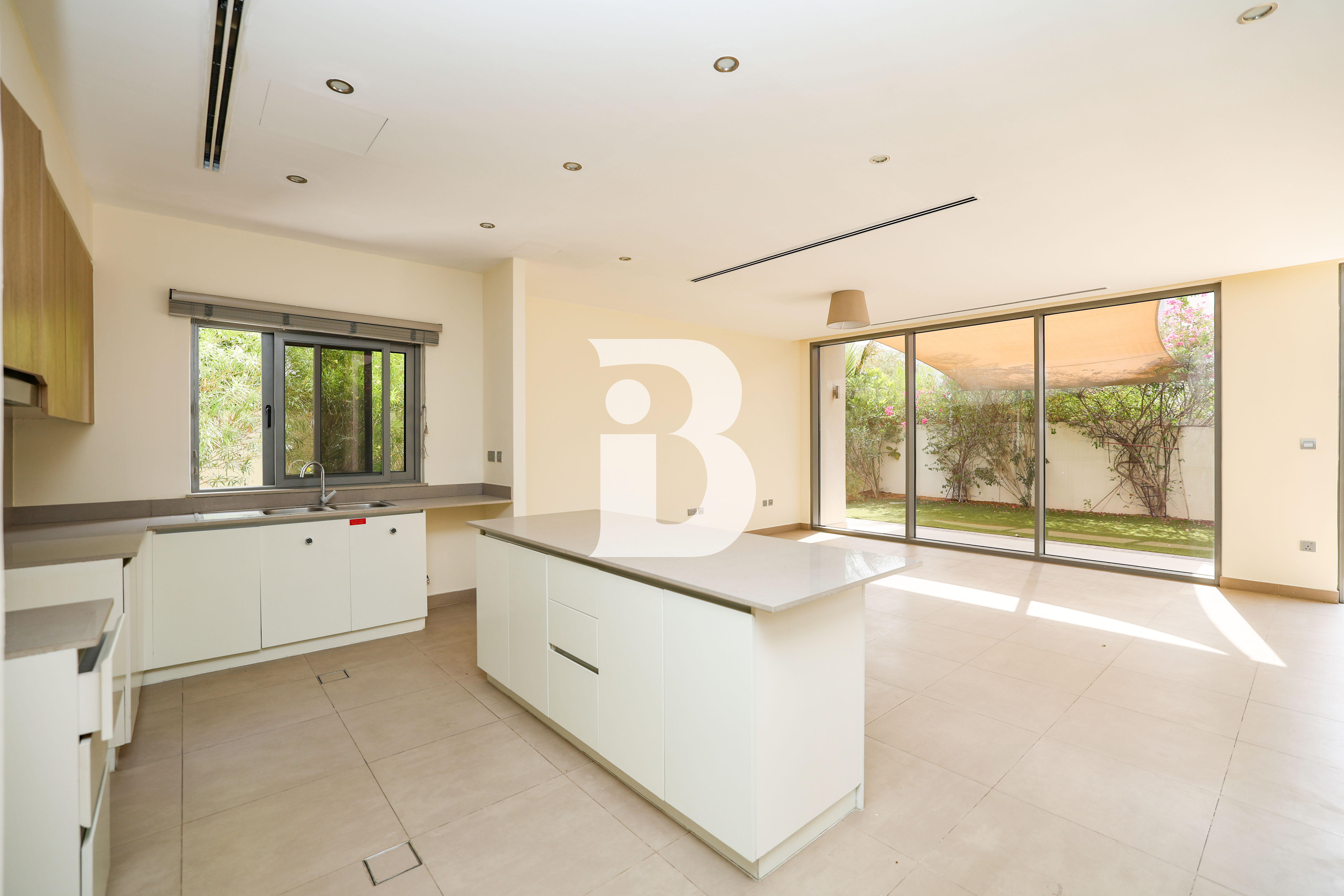 4 BR Villa | Well Maintain | Must See