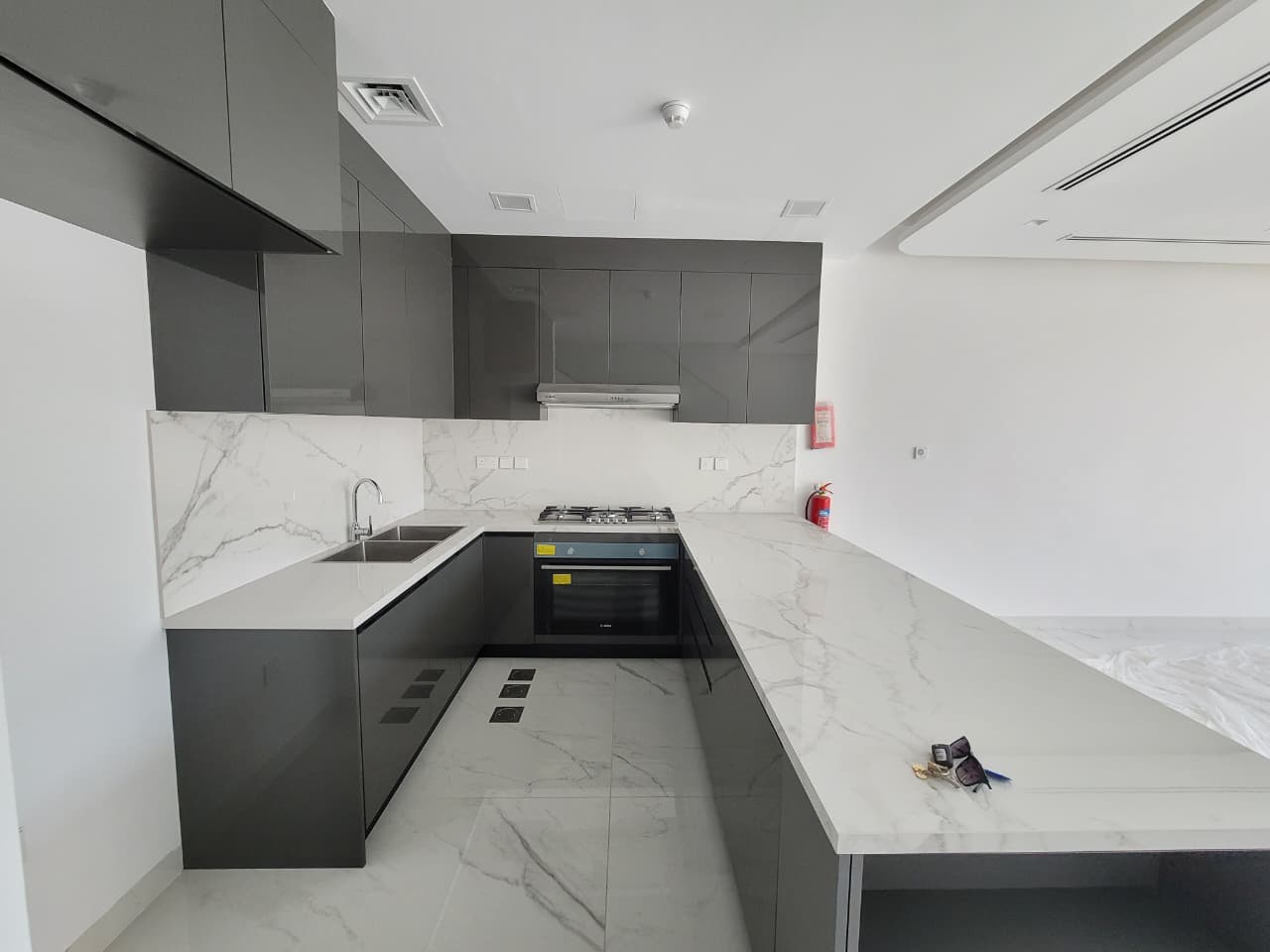 BRAND NEW | TERRACE | SINGLE ROW | ON THE PARK | VACANT